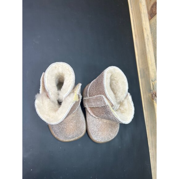 UGG Toddlers Keelan Rose Gold Metallic Glitter Sheepskin Booties Size 0/1 - Picture 3 of 7